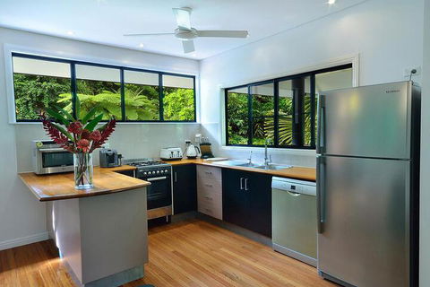 Misty Mountains Rainforest Retreat - Accommodation Batemans Bay 6