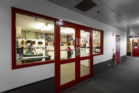 Perth City YHA Hostel - Accommodation Batemans Bay 7