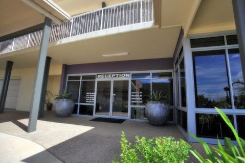 Mayfair Motel Emerald - Accommodation Batemans Bay 0