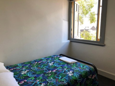 Britannia On William - Hostel - Accommodation Batemans Bay 4