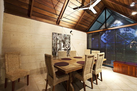 Whalers Cove Villas - Accommodation Batemans Bay 1