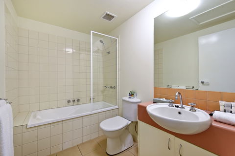 Metro Advance Apartments & Hotel, Darwin - Accommodation Batemans Bay 5