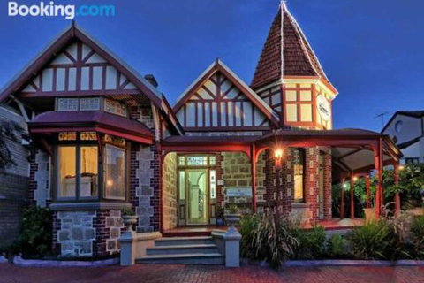 The Witchs Hat - Accommodation Batemans Bay 0