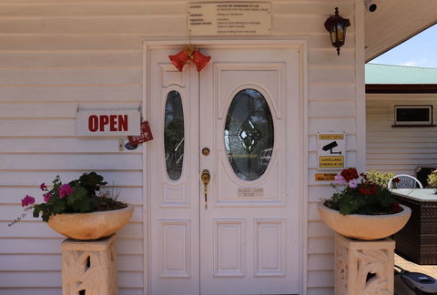 Hilltop On Tamborine - Accommodation Batemans Bay 0