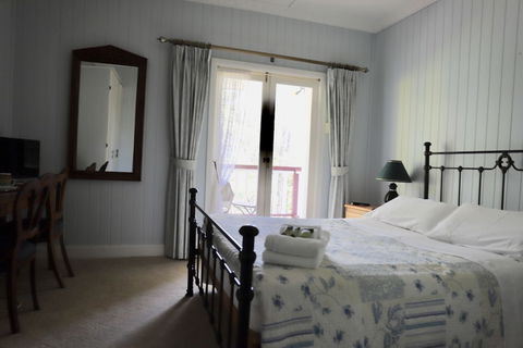 Hilltop On Tamborine - Accommodation Batemans Bay 2