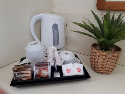 Crest Motor Inn - Accommodation Batemans Bay 4