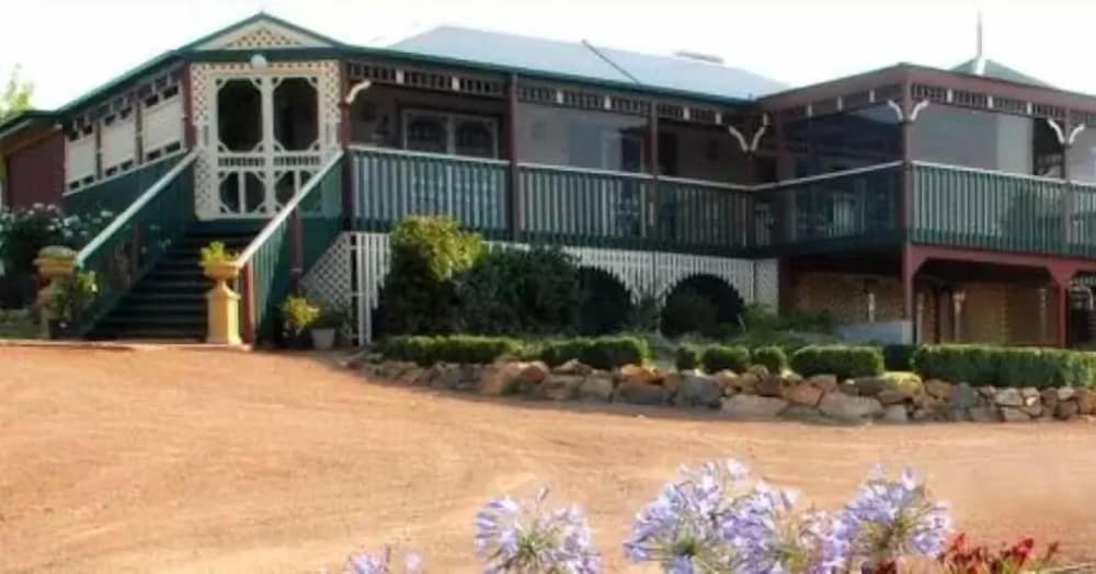 Hall ACT Accommodation Batemans Bay