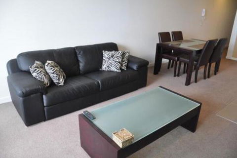 Astra Collins St. Docklands - Accommodation Batemans Bay 2