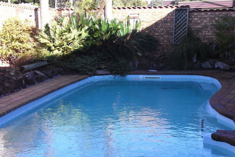 Central Motel Nelson Bay - Accommodation Batemans Bay 3