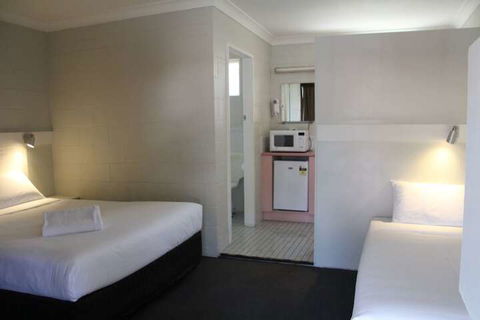 Central Coast Motel - Accommodation Batemans Bay 4