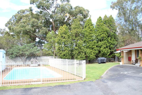 Central Coast Motel - Accommodation Batemans Bay 2