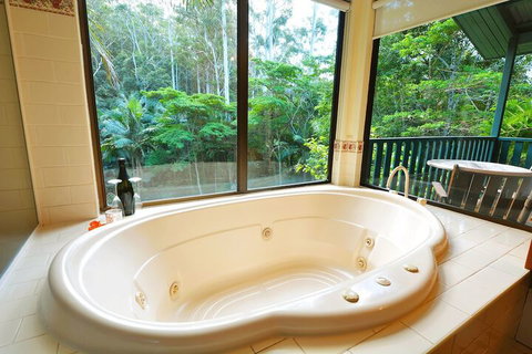 Montville Country Cabins - Accommodation Batemans Bay 7