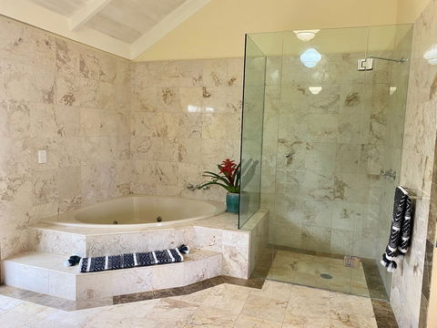 Four Winds Villas - Accommodation Batemans Bay 5