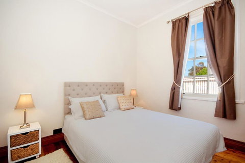 Historic Central Cottage In Warrnambool - Accommodation Batemans Bay 1