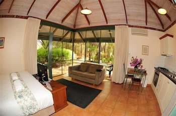Waterfall Cottages - Accommodation Batemans Bay 3