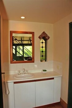 Waterfall Cottages - Accommodation Batemans Bay 5