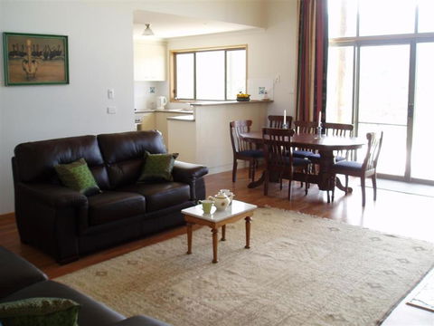 Hawksview At Mafeking - Accommodation Batemans Bay 4