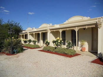 Acacia Terraces - Accommodation Batemans Bay 0