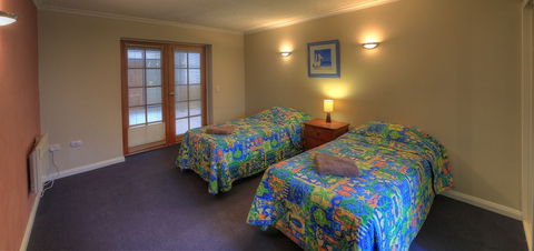 Ultimate Holiday Apartments - Accommodation Batemans Bay 5