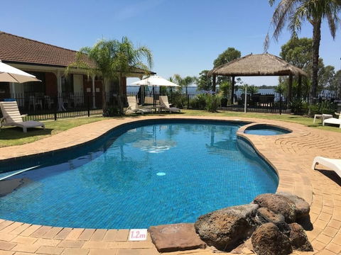 Capricorn Motor Inn - Accommodation Batemans Bay 1