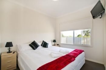 Werribee Short Stay Villas & Accommodation - Accommodation Batemans Bay 1