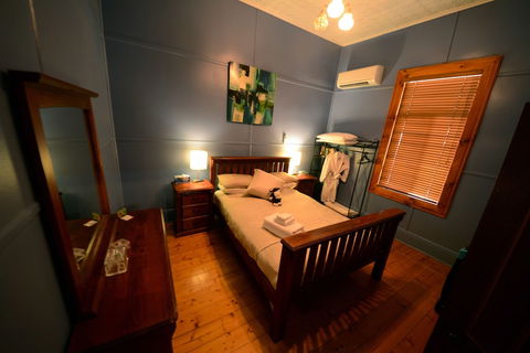 Emaroo Cottages Broken Hill - Accommodation Batemans Bay 2