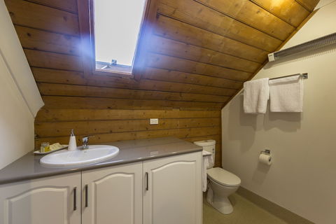 The Racecourse Inn - Accommodation Batemans Bay 3