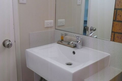Rosebourne Gardens Motel - Accommodation Batemans Bay 7