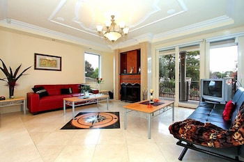 ABC Accommodation - Rosebud - Accommodation Batemans Bay 0