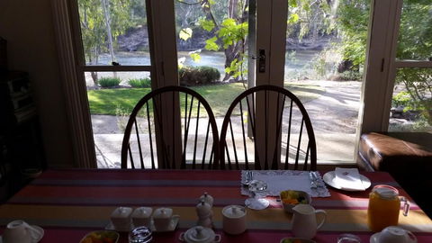 Captains Cottage Bed & Breakfast - Accommodation Batemans Bay 4