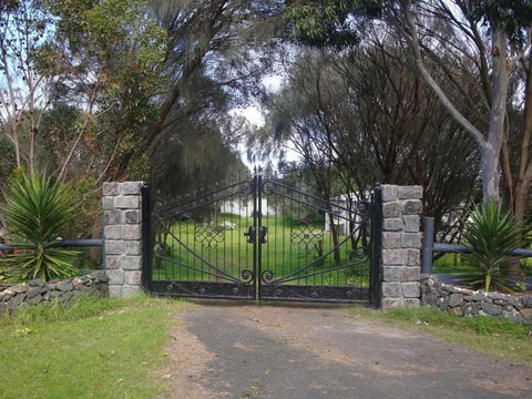 Absolute Waterfront Cottage - Accommodation Batemans Bay 5