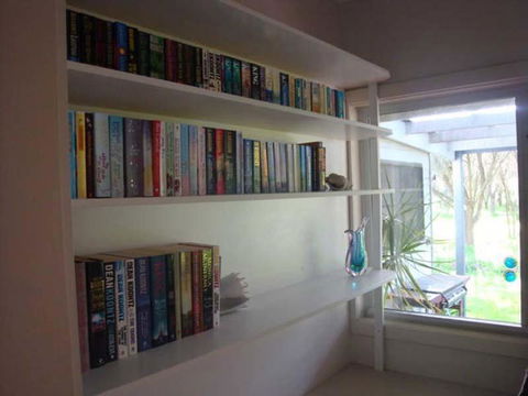 Absolute Waterfront Cottage - Accommodation Batemans Bay 1