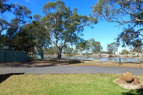 Horsham Riverside Caravan Park - Accommodation Batemans Bay 4
