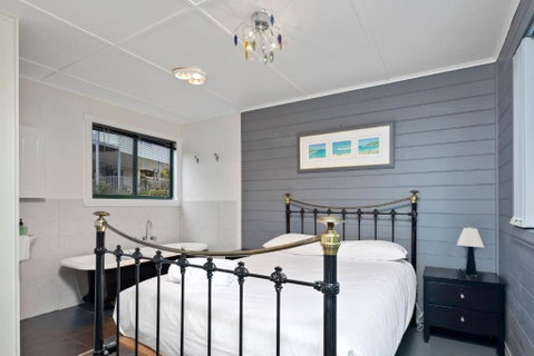 Mermaids Of Bicheno - Accommodation Batemans Bay 7