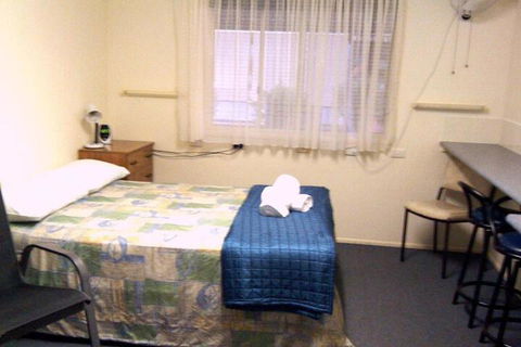 Affordable Gold City Motel - Accommodation Batemans Bay 2
