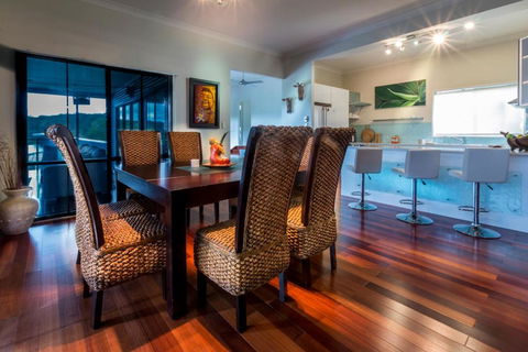 The Mountain View Retreat - Accommodation Batemans Bay 6