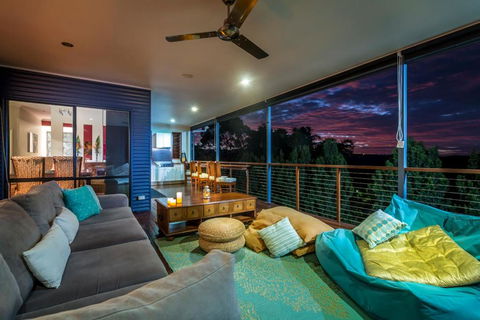 The Mountain View Retreat - Accommodation Batemans Bay 4