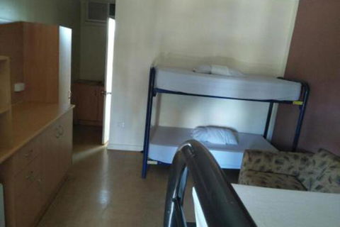 Palm Court Backpackers - Accommodation Batemans Bay 4