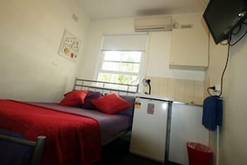 Zing Backpackers - Accommodation Batemans Bay 6