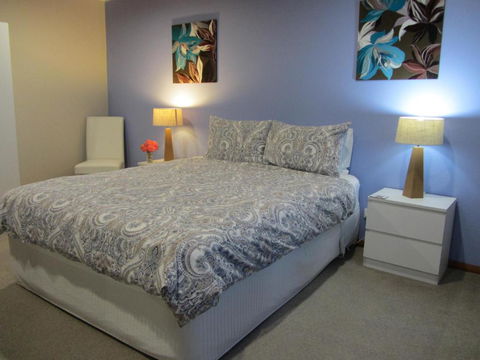 Elm Trees Accommodation At Ross - Accommodation Batemans Bay 2