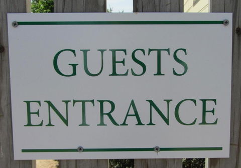 Elm Trees Accommodation At Ross - Accommodation Batemans Bay 4
