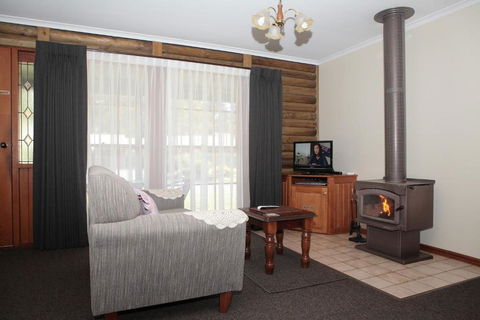 Halls Gap Log Cabins - Accommodation Batemans Bay 2