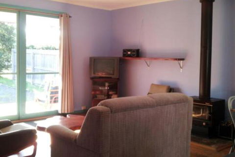 Anglesea Backpackers - Accommodation Batemans Bay 3