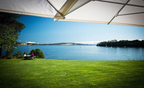 Peppermint Bay - Bar, Dining And Terrace - Accommodation Batemans Bay 7