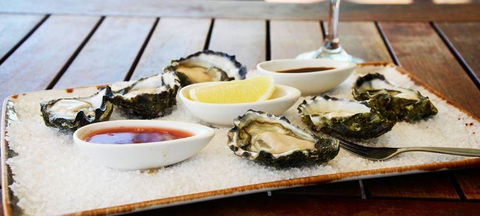 Waterfront Grill - Accommodation Batemans Bay 2