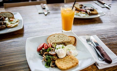 Waterfront Grill - Accommodation Batemans Bay 8