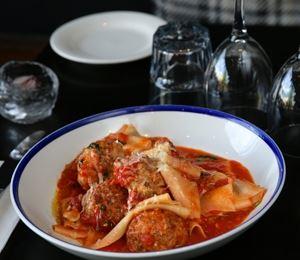 Fatto Bar & Cantina - Accommodation Batemans Bay 2