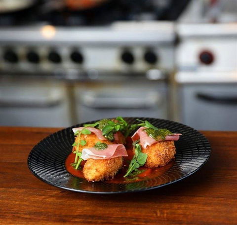 Fatto Bar & Cantina - Accommodation Batemans Bay 4