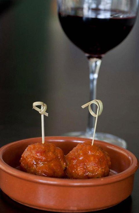 Tapas Tapas Bodega - Accommodation Batemans Bay 38