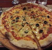Benino's Pizza - Accommodation Batemans Bay